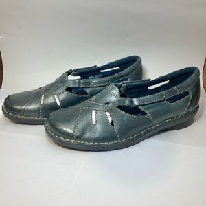 CLARKS leather sandal size 10M.